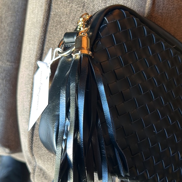 Woven Willow Camera Crossbody Bag - Picture 4 of 4